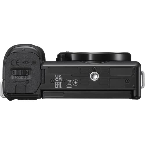Black Mirrorless Camera with 16-50mm Lens M14936