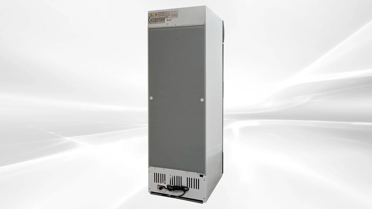 23.5 cu ft Glass Door Merchandiser Cooler H6071