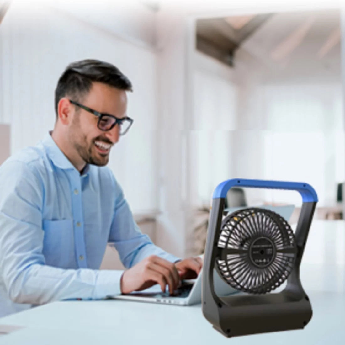 Battery Operated Portable Desk Fan with Timer, 3 Speeds, Blue C79435